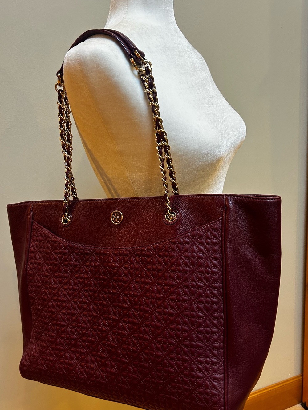 Tory Burch Bryant Quilted Leather Chain-Detail Tote Bag